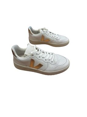 Veja V 10 Sneakers White with Metallic Gold